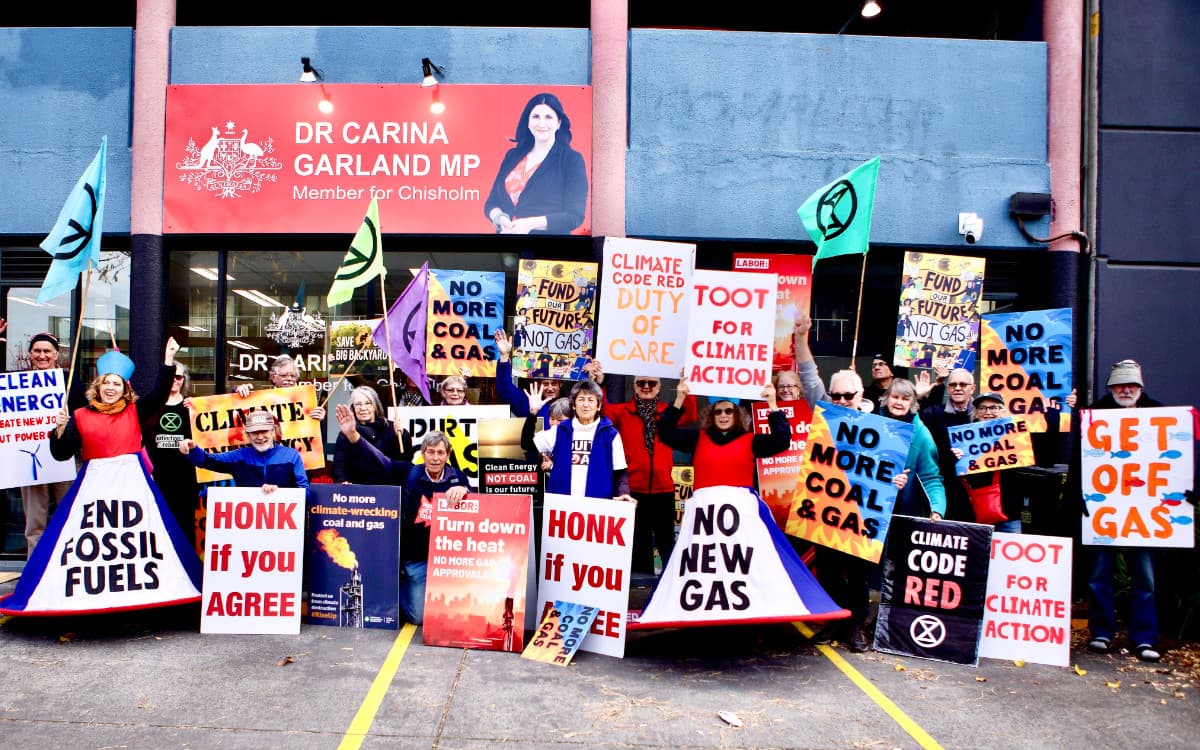 Snap action at the office of Carina Garland, VIC