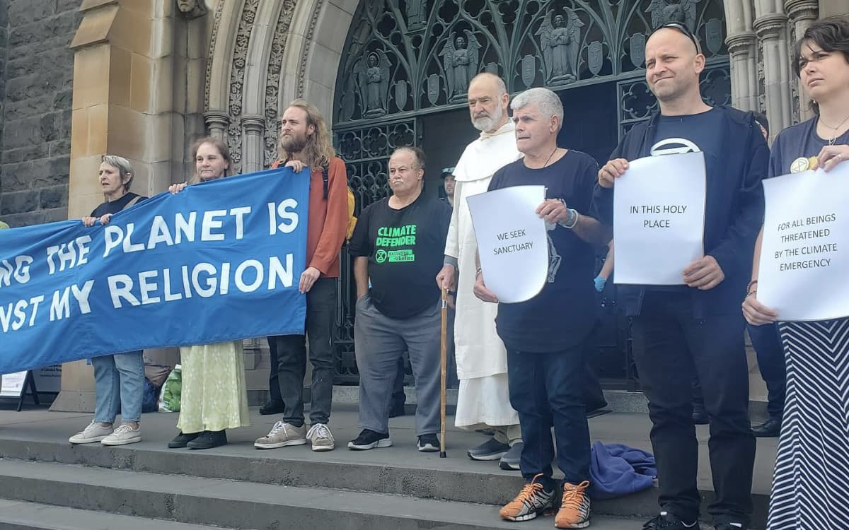 Protesters on the cathedral steps