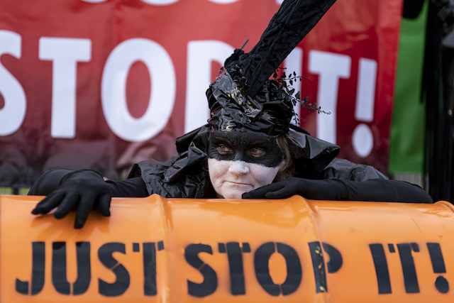 XR Vic rebels blockade petrol distribution terminals