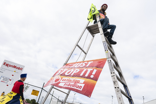 Sam locked atop a ladder; Sybils circling. Photo Matt Hrcak.