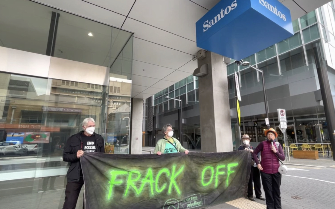 Snap action at Santos South Australia HQ in solidarity with the Gomeroi people