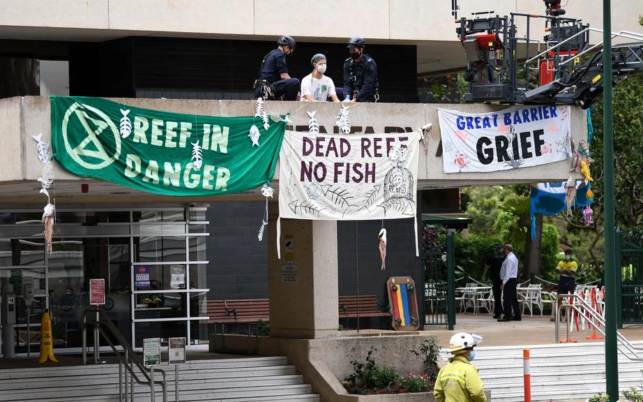 XR Qld protest at Queensland Parliament House